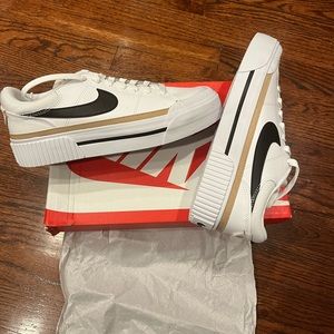 Women’s Nike Court Legacy Lift Sneaker